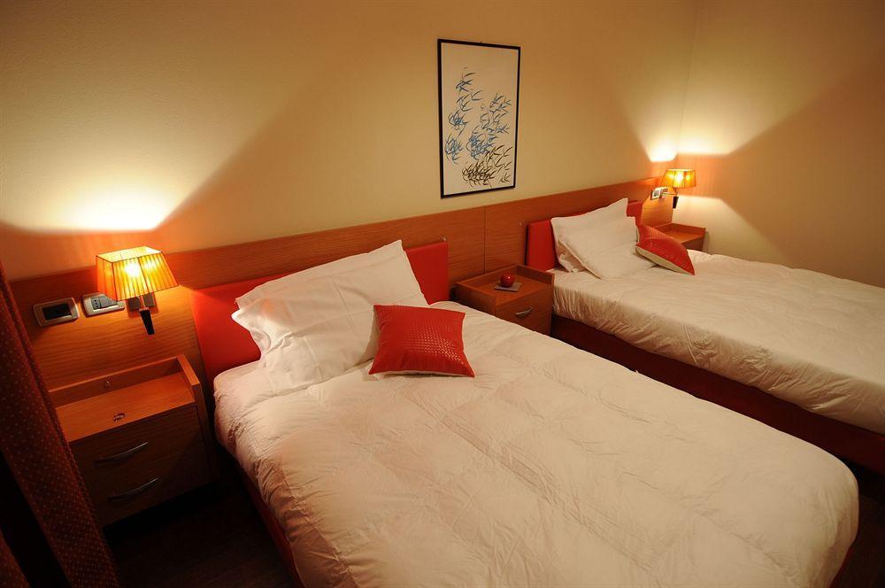 Santa Caterina Hotel Bergamo Ngoại thất bức ảnh