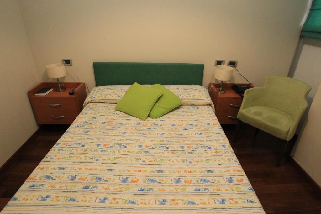 Santa Caterina Hotel Bergamo Phòng bức ảnh